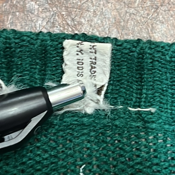 Vintage Green Cable Knit Button Up Cardigan Sz 40 Med EUC Beautiful Buttons - Picture 7 of 12